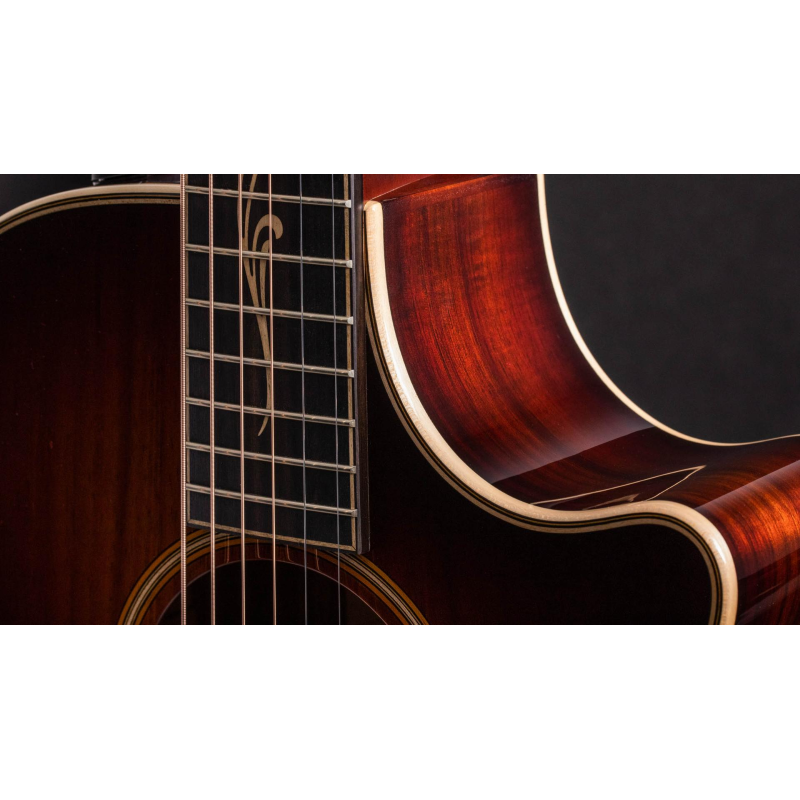 Taylor K22ce,V-Class Bracing Grand Concert