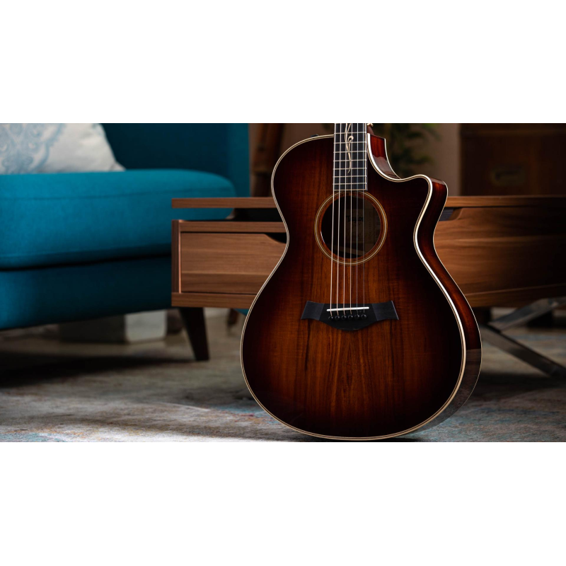 Taylor K22ce,V-Class Bracing Grand Concert