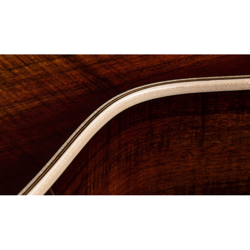 Taylor K22ce 12-Fret,V-Class Bracing Grand Concert 