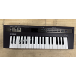usato Yamaha Reface DX Sintetizzatore FM Polifonico 8 Voci 37 Tasti