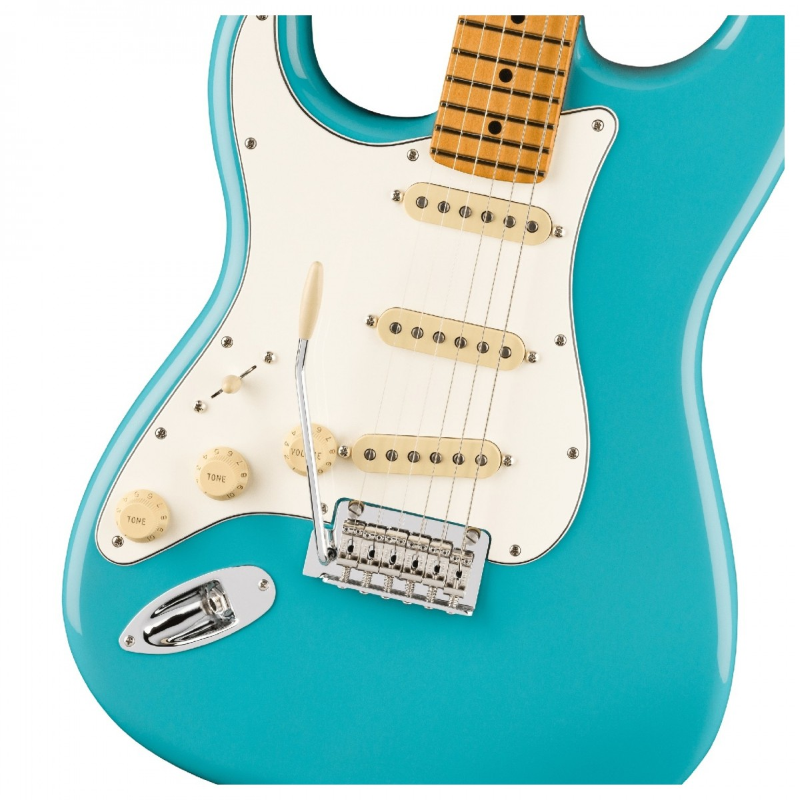 Fender Player II Stratocaster® Left-Hand, Maple Fingerboard, Aquatone Blue