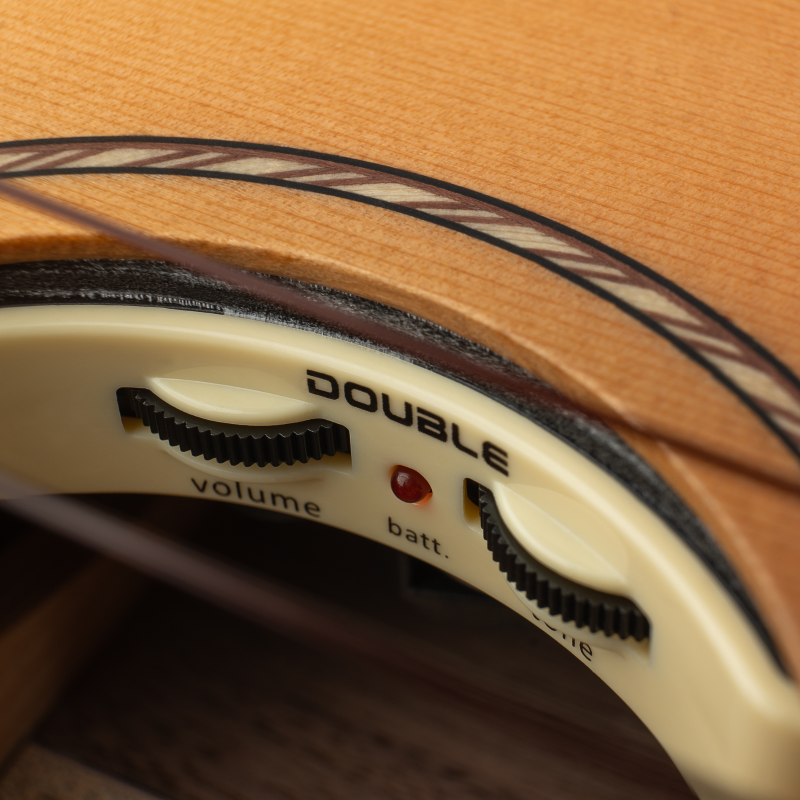 Cascha CUTCS1-EQ Tenor Ukulele - Cedar Solid Top with Pickup