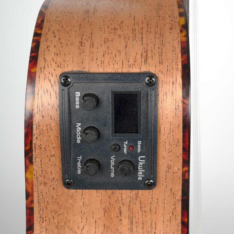 Cascha HH-2026E Soprano Ukulele Mahogany with pickup system (incl. Bag padded, 3 Picks)