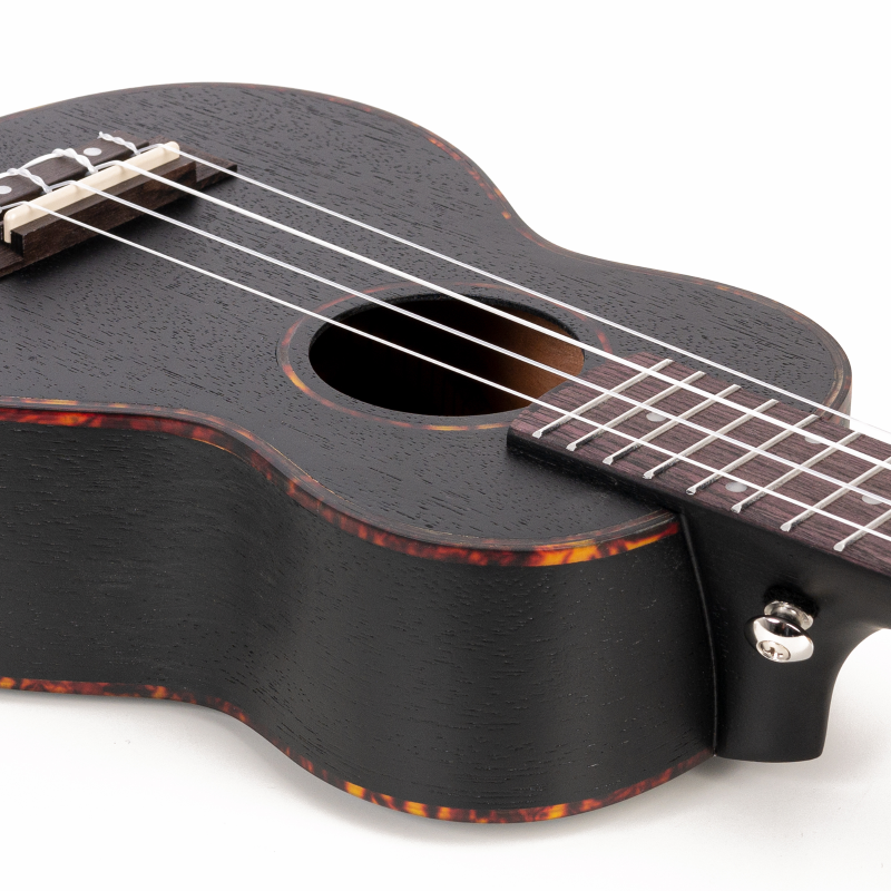 Cascha HH-2262L Soprano Ukulele Mahogany Black Lefthand (incl. Bag padded, 3 Picks)