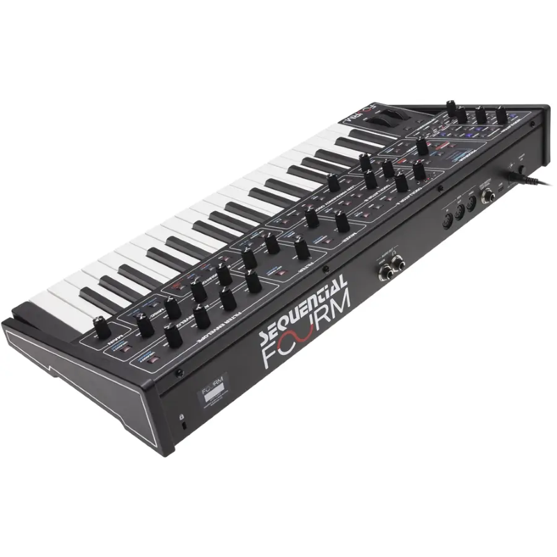SEQUENTIAL Fourm Sintetizzatore Analogico a 4 voci