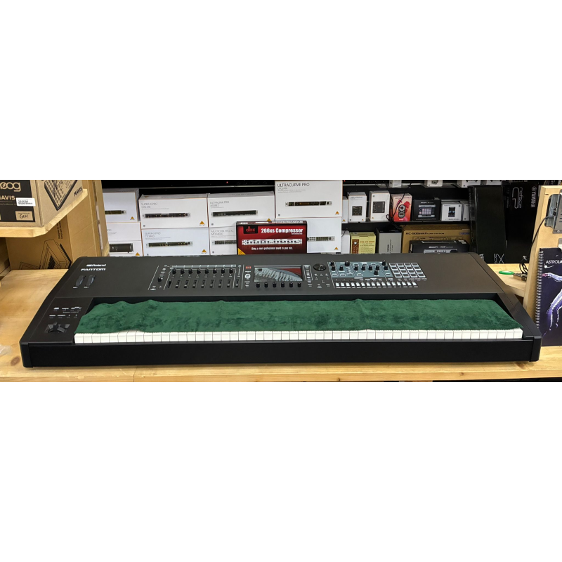 usato Roland Fantom 8