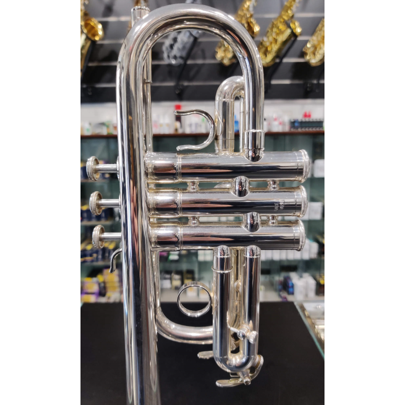 usato Yamaha YTR6610S Tromba Mib/Re Argentata