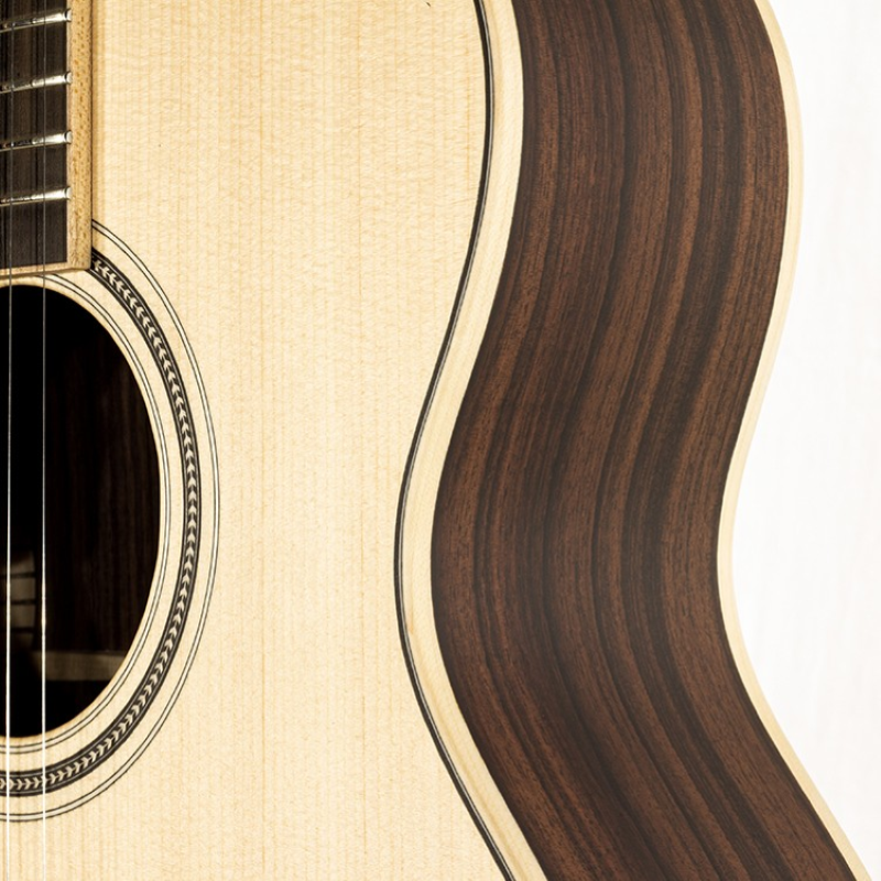 Larrivee 03 Rosewood Orchestra Elettrificata OM03