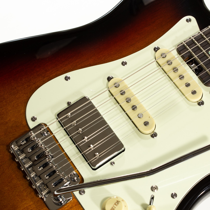 R66 Schecter Original Traditional Williams 3 Tone Sunburst