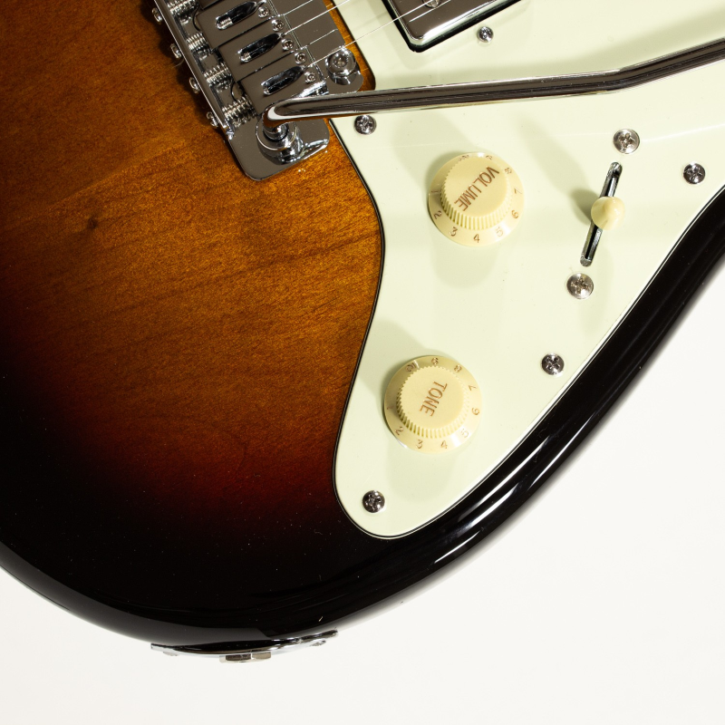 R66 Schecter Original Traditional Williams 3 Tone Sunburst