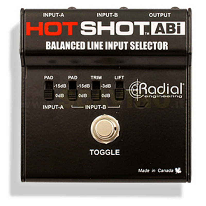 Radial Hot Shot ABi Switcher a pedale con 2 IN e 1 OUT XLR