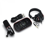 Focusrite Vocaster Two Studio Bundle con Interfaccia Audio USB-C Bluetooth 2 In/ 2 Out, Microfono, Cuffia e Cavo XLR