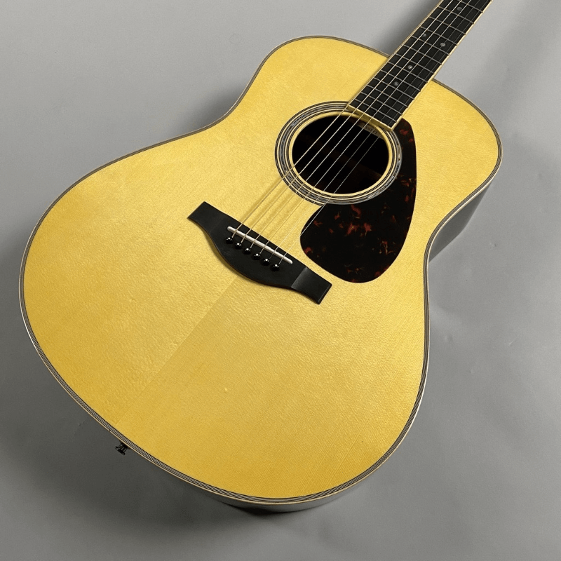 Yamaha LL16ARE Chitarra Acustica elettrificata finitura Natual Are