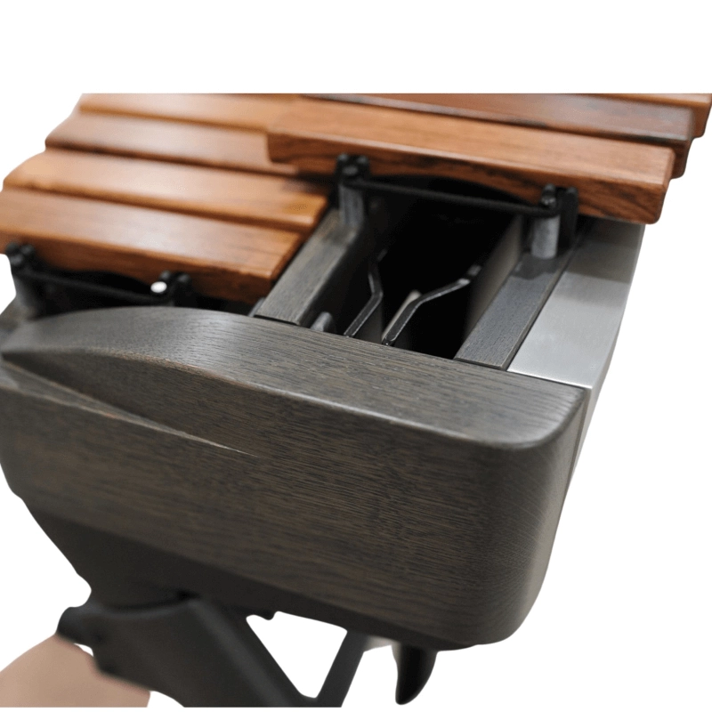 Adams MAHA50 Marimba Alpha, Apex 5 ottave, C2-C7, Honduras rosewood, 72-40 mm, Graphite desert, Apex Frame