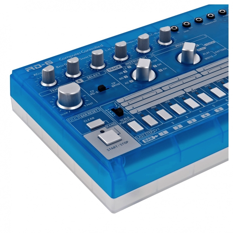 Behringer RD6 BB Drum Machine Analogica con 8 Suoni, Sequencer 16 Step ed Effetti di Distorsione Blu Traslucido