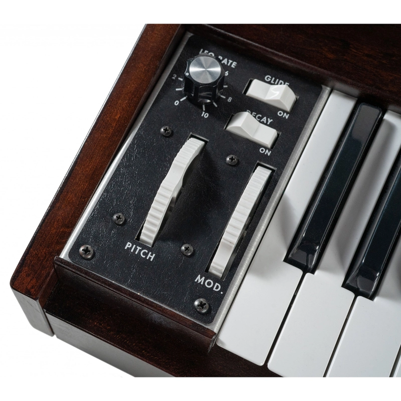 moog-minimoog-model-d-2022-5