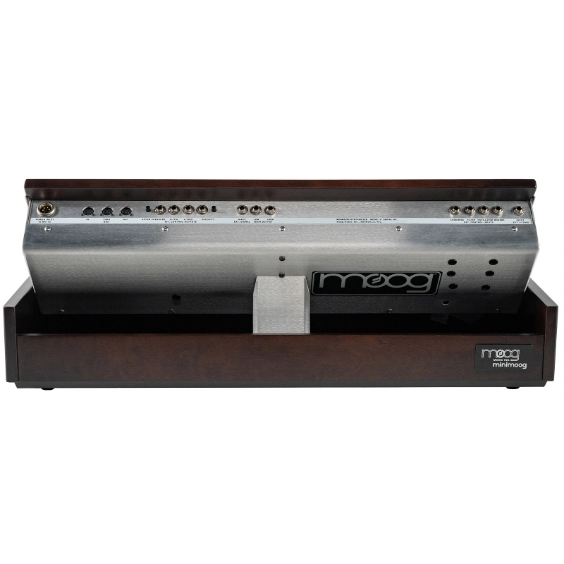 moog-minimoog-model-d-2022-2