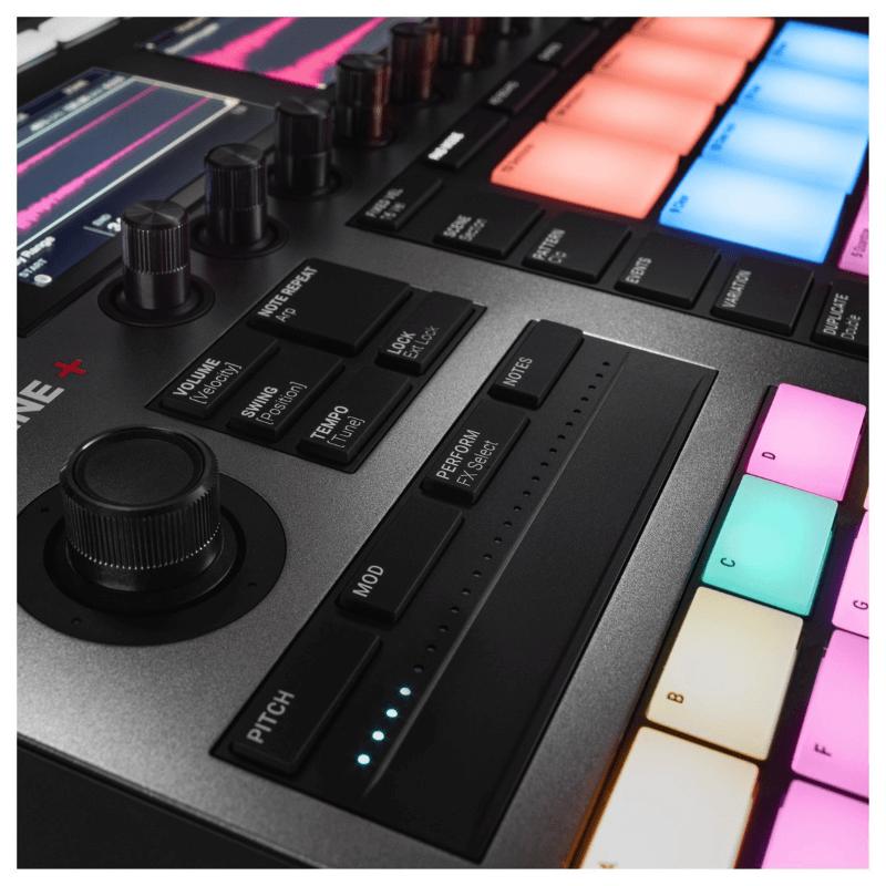 Native Instruments Maschine+ Groove Box Sampler Drum Machine e Sintetizzatore