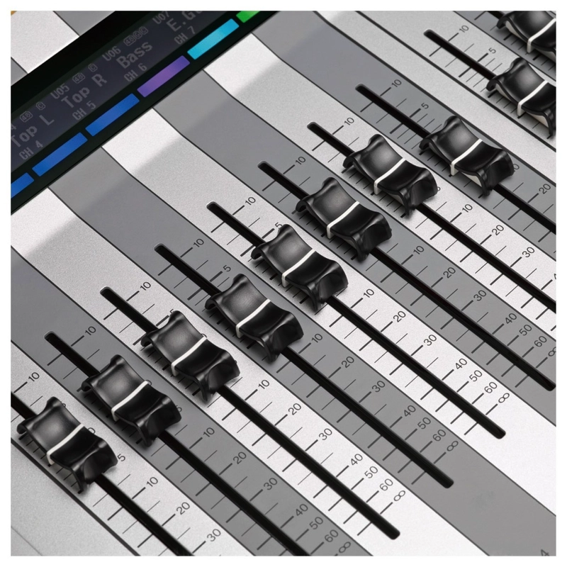 Yamaha TF3 Mixer Digitale 24 Canali con 48 Input e 25 Fader Motorizzati + Nuendo Live