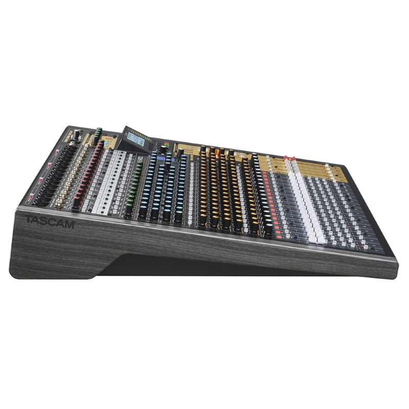 Tascam Model 2400 Mixer e registratore multitraccia a 24 Tracce