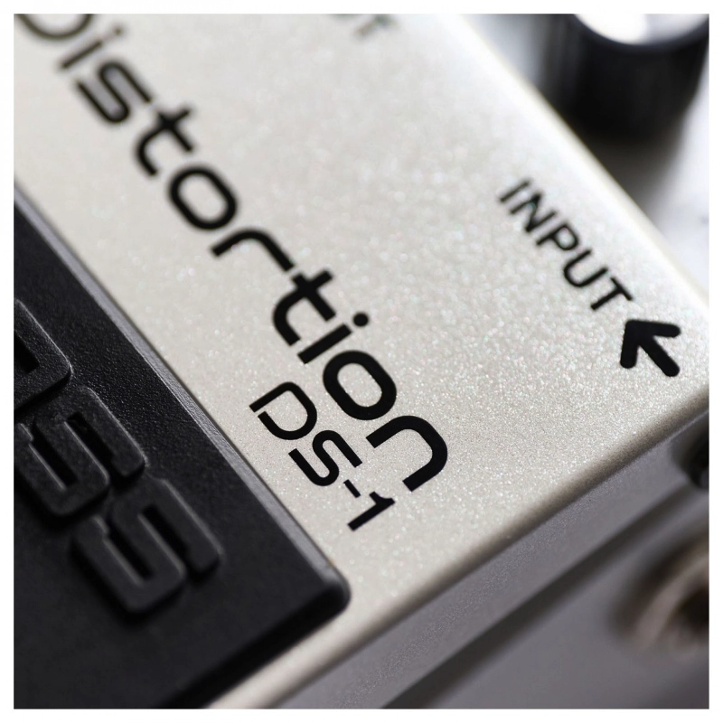 Boss DS1 WH Pedale Effetto Distorsore per Chitarra