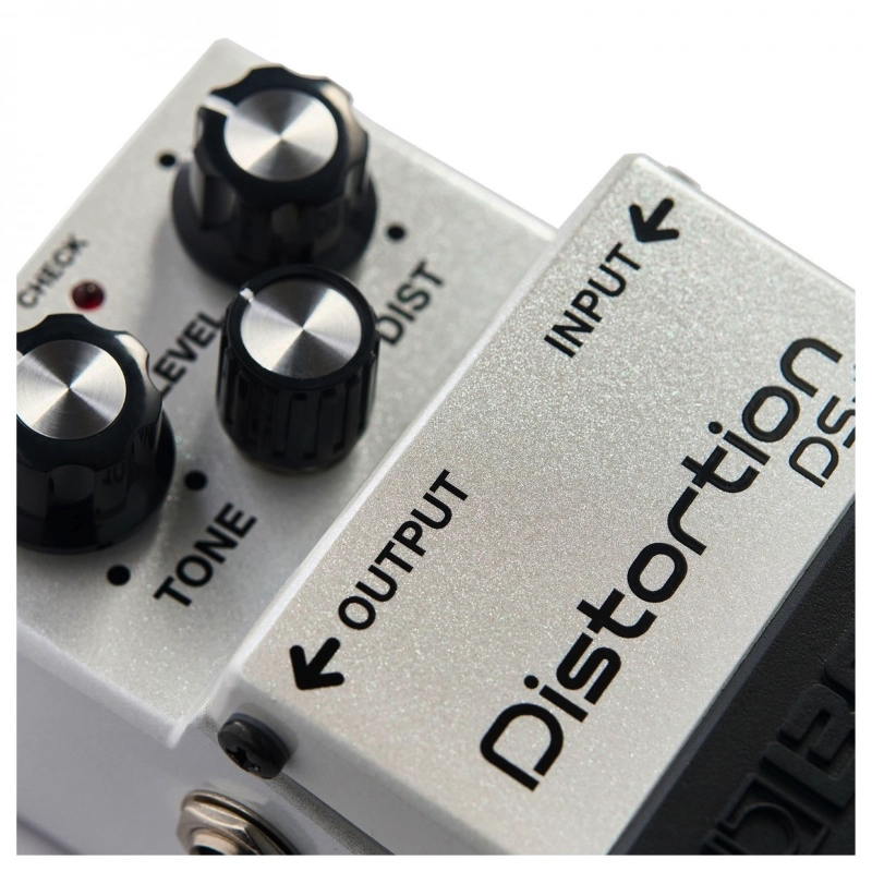 Boss DS1 WH Pedale Effetto Distorsore per Chitarra