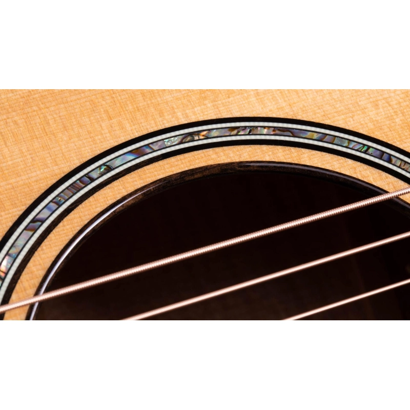Taylor 612ce V-Class(R) Bracing Spruce Maple Grand Concert