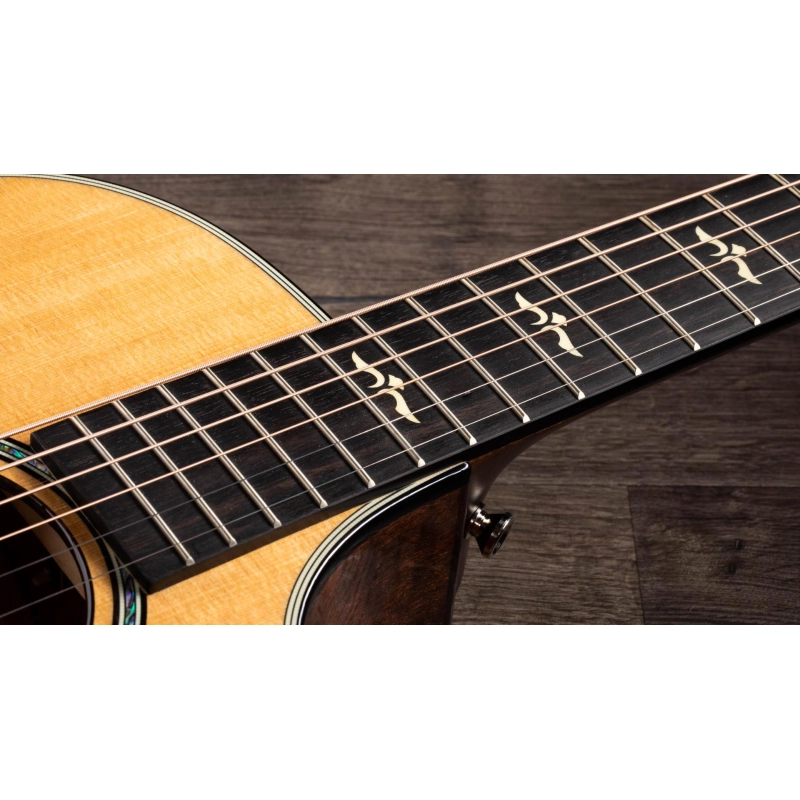 Taylor 612ce V-Class(R) Bracing Spruce Maple Grand Concert