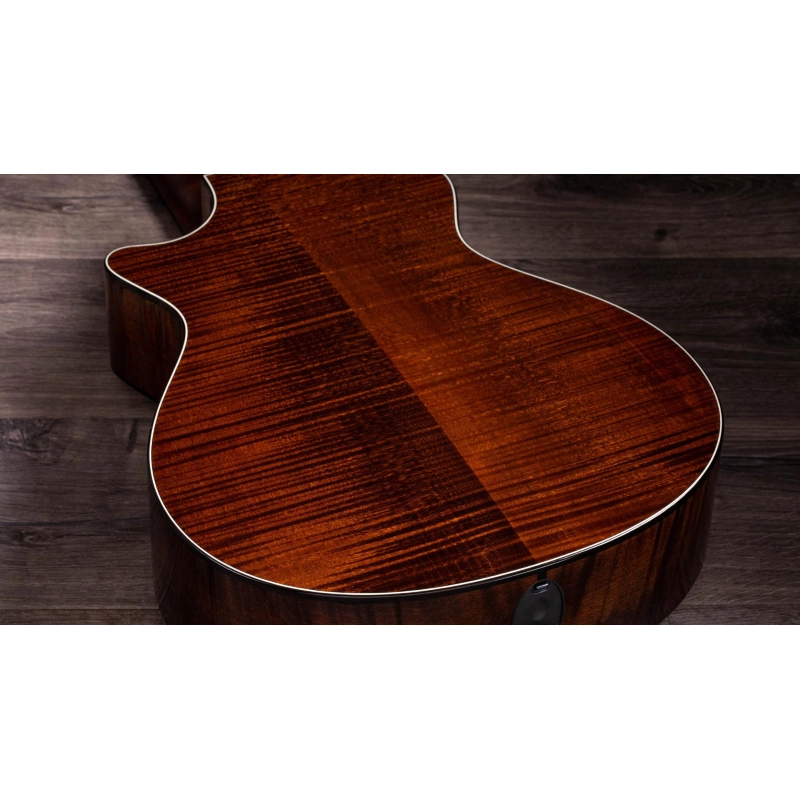 Taylor 612ce V-Class(R) Bracing Spruce Maple Grand Concert
