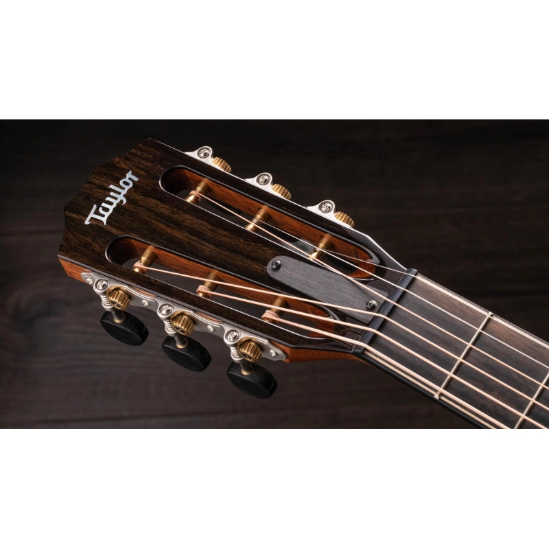 Taylor 812ce 12-Fret Sitka Rosewood Grand Concert