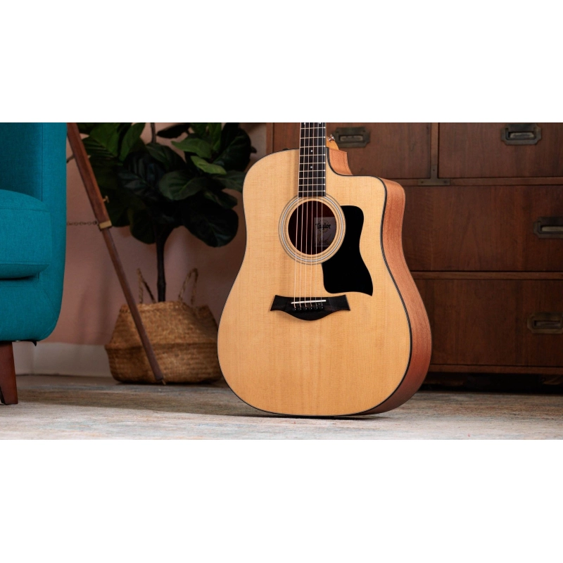 Taylor 110ce Chitarra Dreadnought