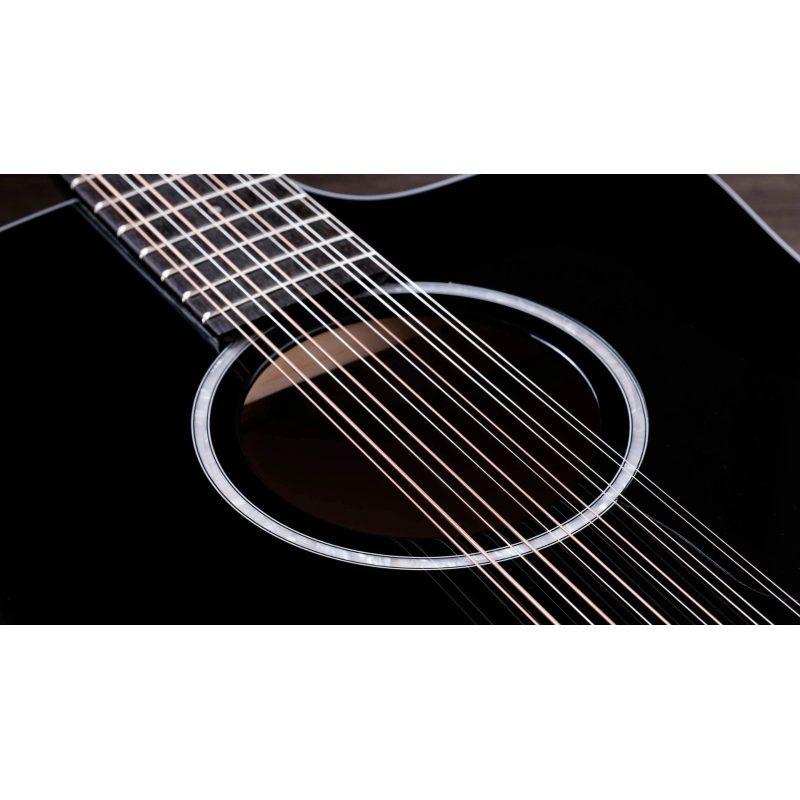 Taylor 250ce-BLK Plus Maple Spruce 12 Corde Dreadnought
