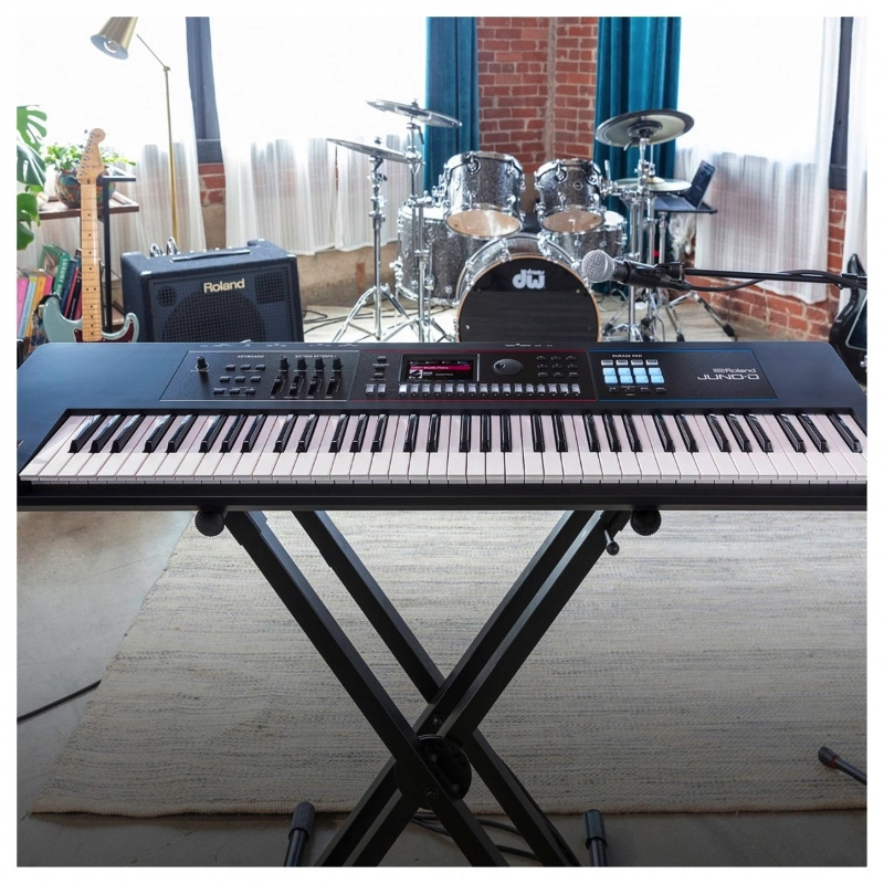 Roland Juno D7 Sintetizzatore 76 Tasti