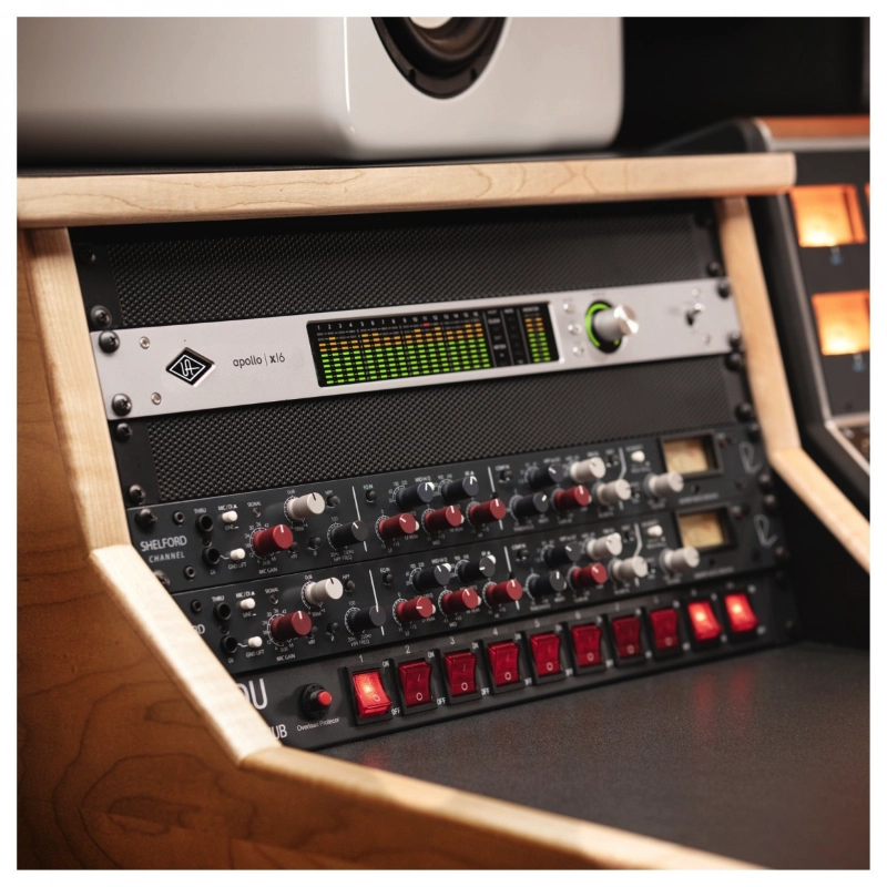 Universal Audio Apollo X16 Gen 2 Essential+ Interfaccia Audio Thunderbolt 3 18x20