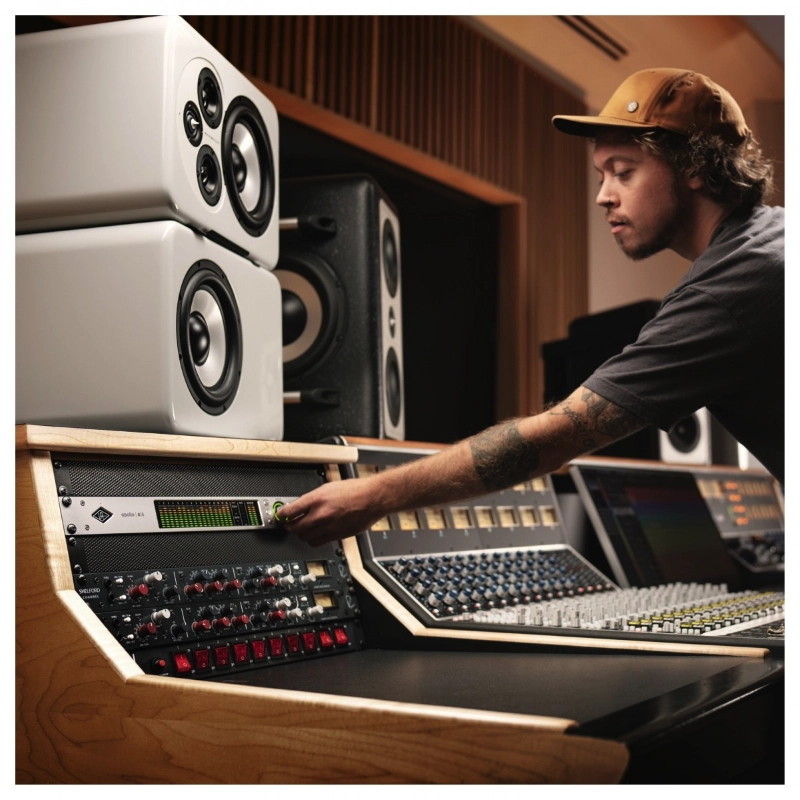 Universal Audio Apollo X16 Gen 2 Ultimate+ Interfaccia Audio Thunderbolt 3 18x20