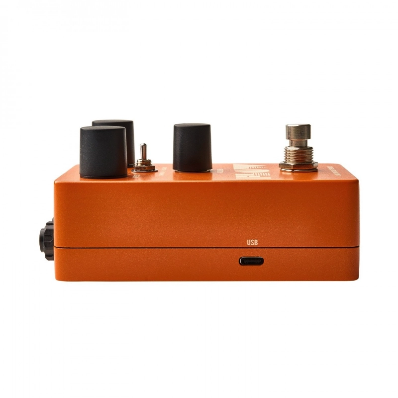 Universal Audio UAFX Flow Vintage Tremolo Effetto a Pedale con 3 Varianti di Tremolo