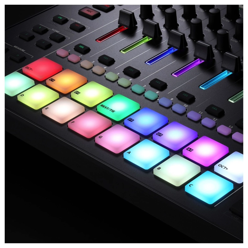 Roland MC707 Sequencer Sampler 8 Tracce con 80 Drum Kit