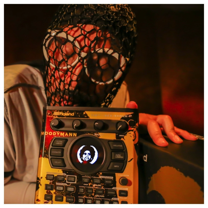 Roland SP404 MKII KDJ Groove Box Sequencer Sampler