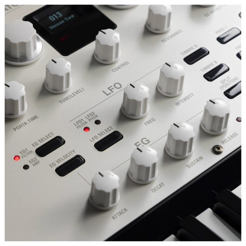 Korg Kingkorg Neo Sintetizzatore Virtuale Analogico 37 Tasti