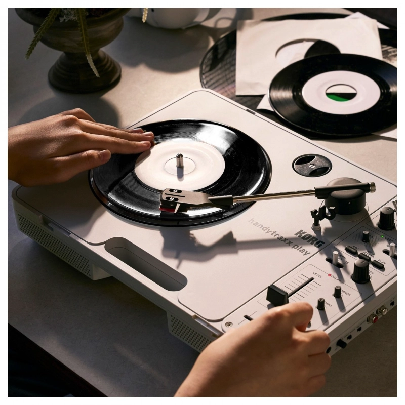 Korg Handytraxx Play Giradischi Portatile Bianco