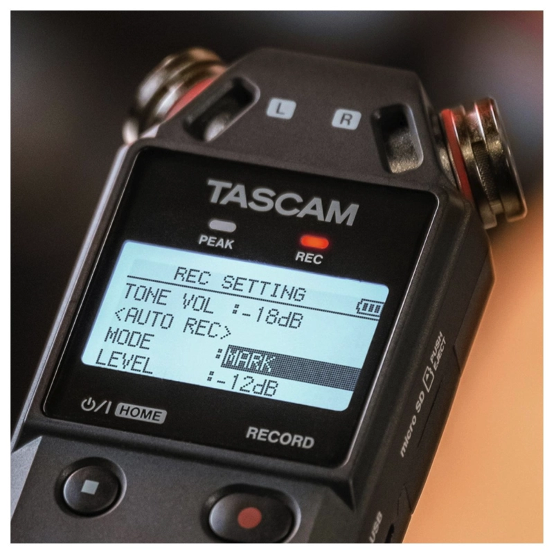 Tascam DR05XP Registratore Palmare Stereo con USB 32 Bit