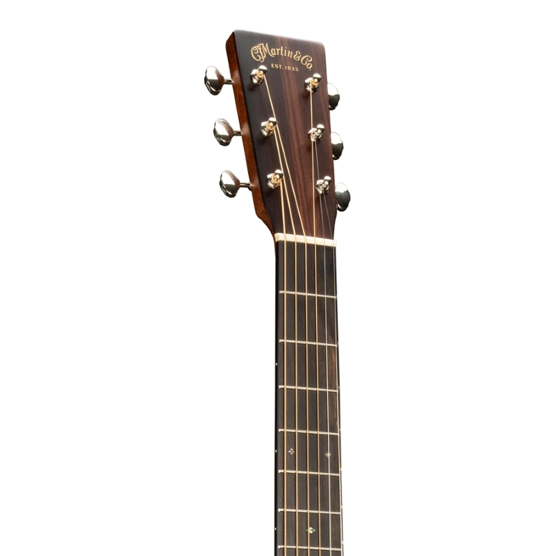 Martin & Co. D-17 (2025)