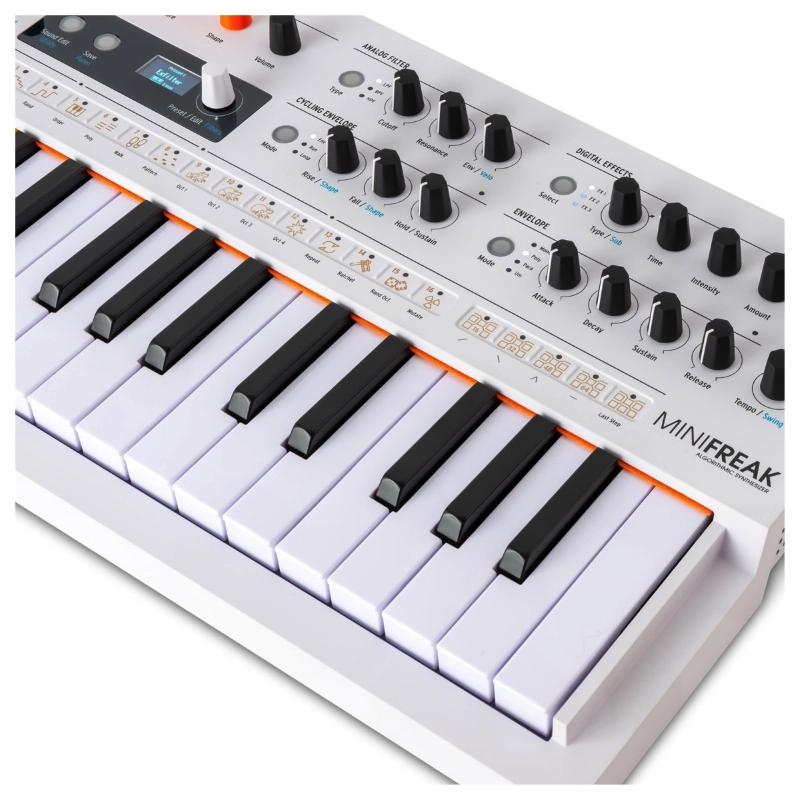Arturia MiniFreak Vocoder Edition Sintetizzatore Ibrido Analogico Digitale 6 Voci 37 Tasti con Microfono