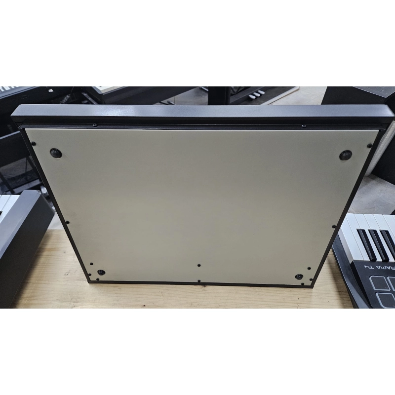 usato Mackie Mixer CFX16 Mixer 16 Canali con Flight Case