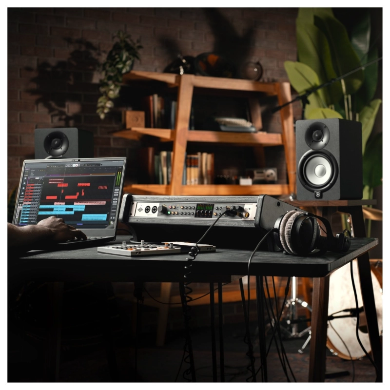 Universal Audio VOLT876 Inferccia Audio USB 24 In 28 Out