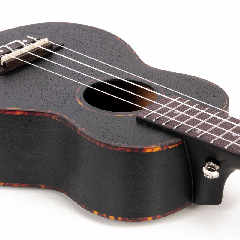 Cascha HH-2262 Soprano Ukulele Mahogany Black (incl. Bag padded, 3 Picks)