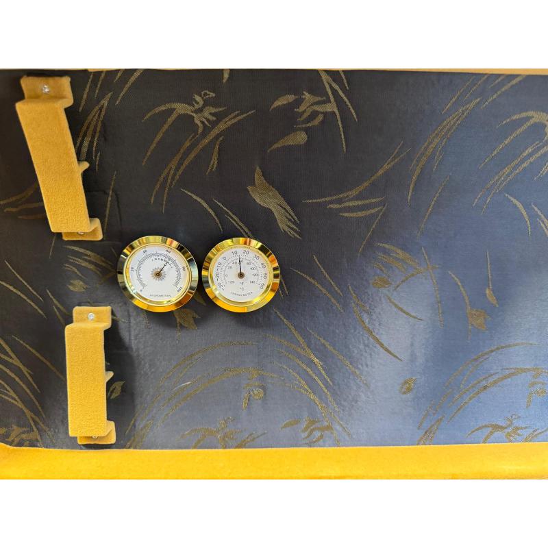 Astuccio LUTHIER NCRED Violino, Interno damascato