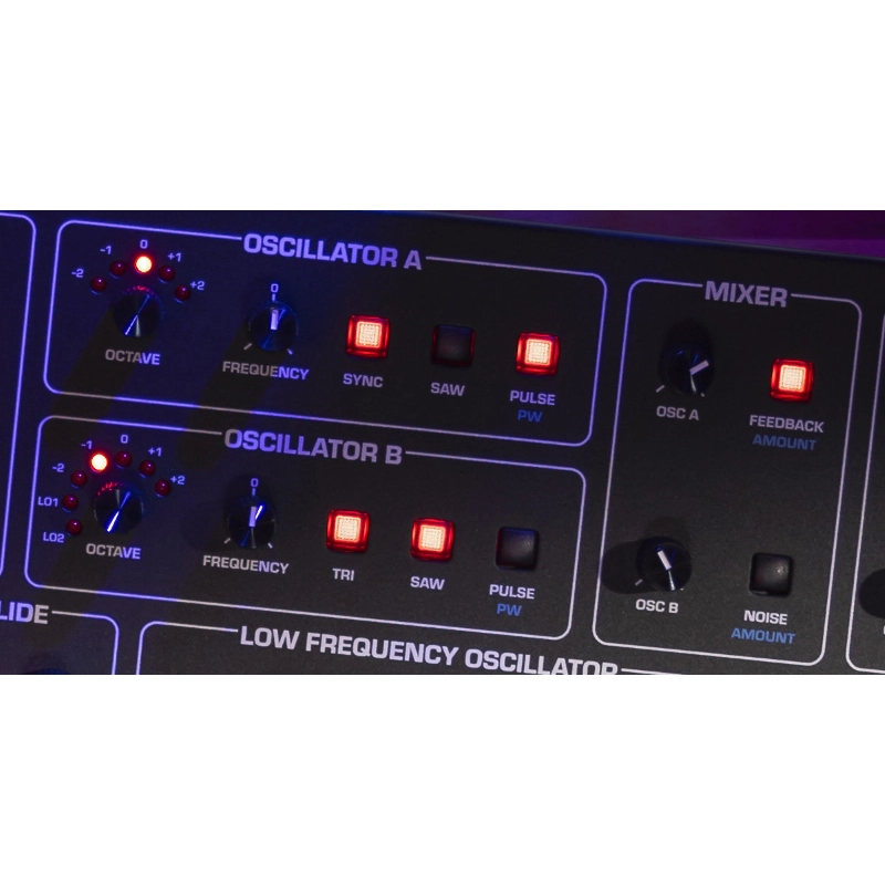 SEQUENTIAL Fourm Sintetizzatore Analogico a 4 voci