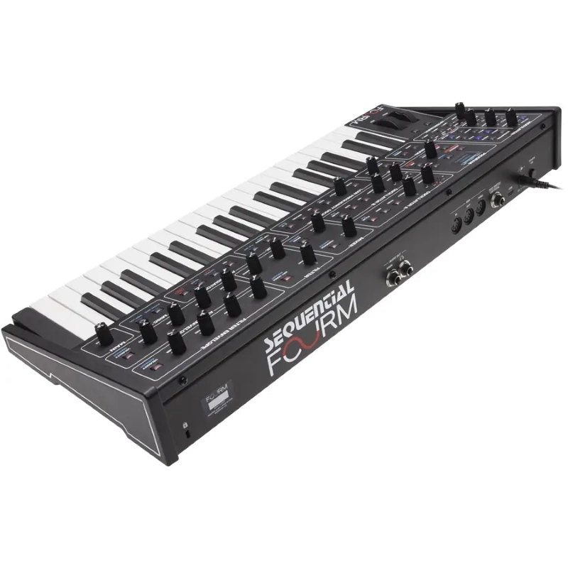 SEQUENTIAL Fourm Sintetizzatore Analogico a 4 voci