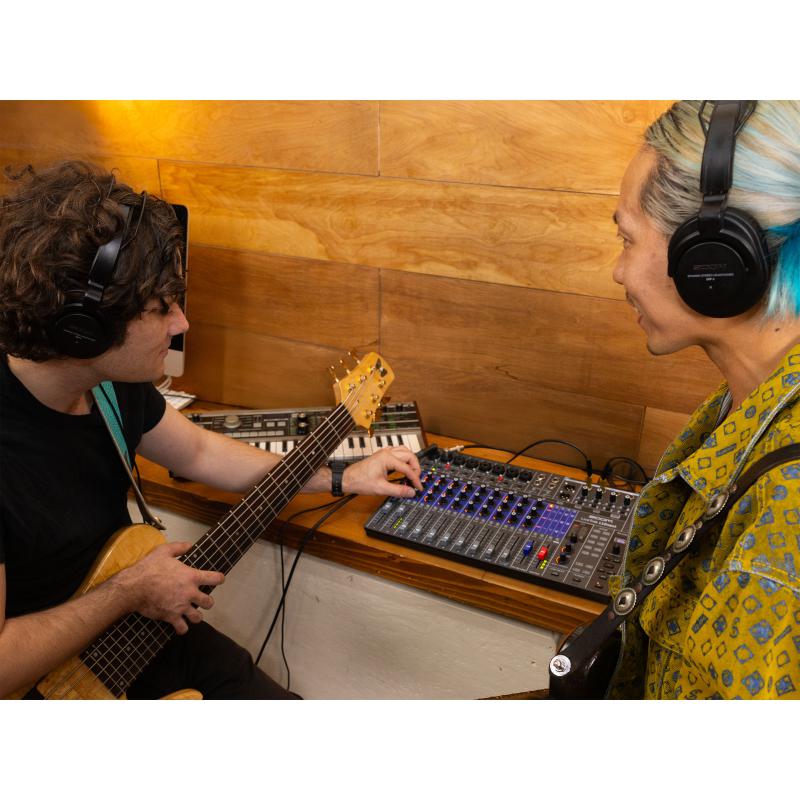 Zoom L12next Mixer digitale 12 canali, recorder, interfaccia audio e superficie di controllo
